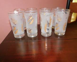 VINTAGE LIBBEY FROSTED GLASSES WITH GOLD LEAF DESIGN