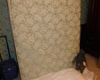 Queen Size Mattress Set