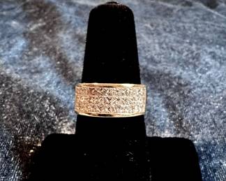 Diamond anniversary band