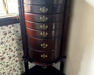 JEWELRY ARMOIRE CLOSED