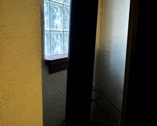 SONY SURROUND SOUND TOWER SPEAKER
