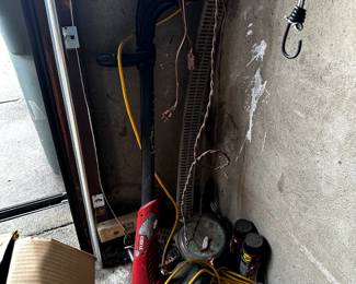TORO WEED TRIMMER