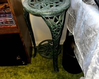 PLANT STAND