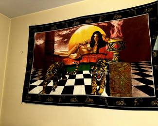 WALL DECOR
