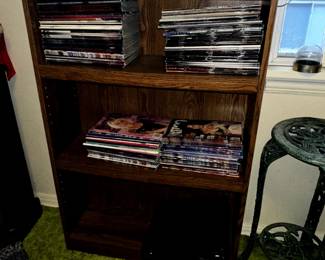 TATOO MAGAZINES SHELF