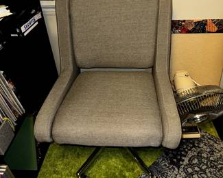 SIDE CHAIR