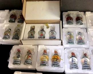 Dallas Cowboys Snow Globe Ornament Collection 2 Of 2
