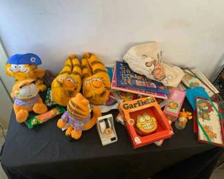 Garfield Slippers And More Mystery Lot