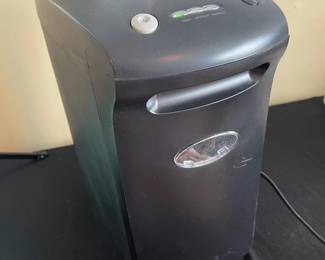 Royal Brand Shredder