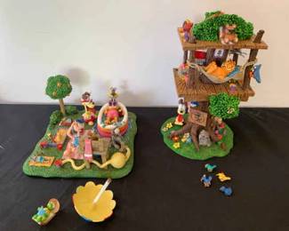 007 2 Danbury Mint Garfield Summer Figuirines