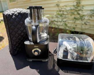 Oster 11 Cup Food Processor With Accessories Case