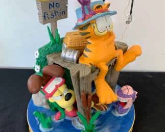 Danbury Mint Sittin On The Dock Of The Bay Garfield Music Figurine
