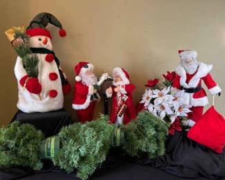 A Holly Jolly Christmas Lot