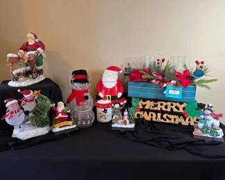 Santa Snowmen Abound
