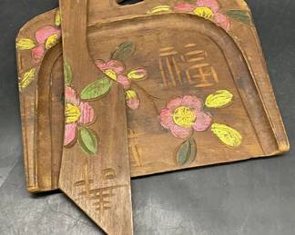 Vintage Asian Carved Wood Silent Butler / Crumber