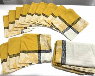 Set 13 Table Linens & Table Cloth
