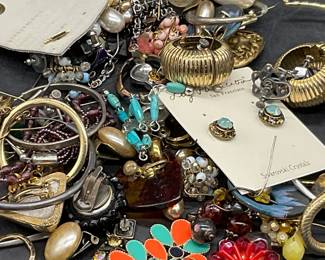 Jewelry Makers Group Lot, Earrings & Jewelry Pcs