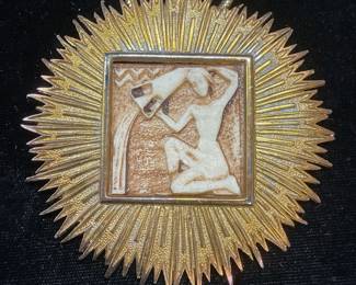 Vintage Gold Tone Aquarius Pendant Necklace