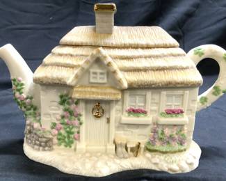 LENOX The Irish Blessing Porcelain Teapot W Lid