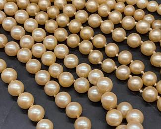 Lot 3 Vintage Pearlescent Beaded Necklaces