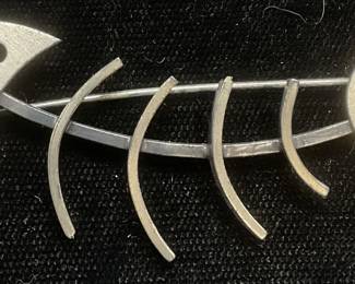 Vtg Beau Sterling Silver Fish Bone Brooch