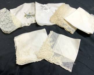 Lot 7 Vintage Assorted Tbl Linens & Handkerchiefs