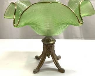 Vntg Gilt Metal Base Handkerchief Glass Vessel