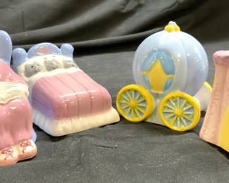 Lot 4 Assorted Porcelain Salt & Pepper Shakers