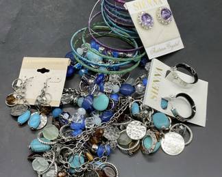 Group Lot Jewelry Earrings, Bracelets & Necklaces