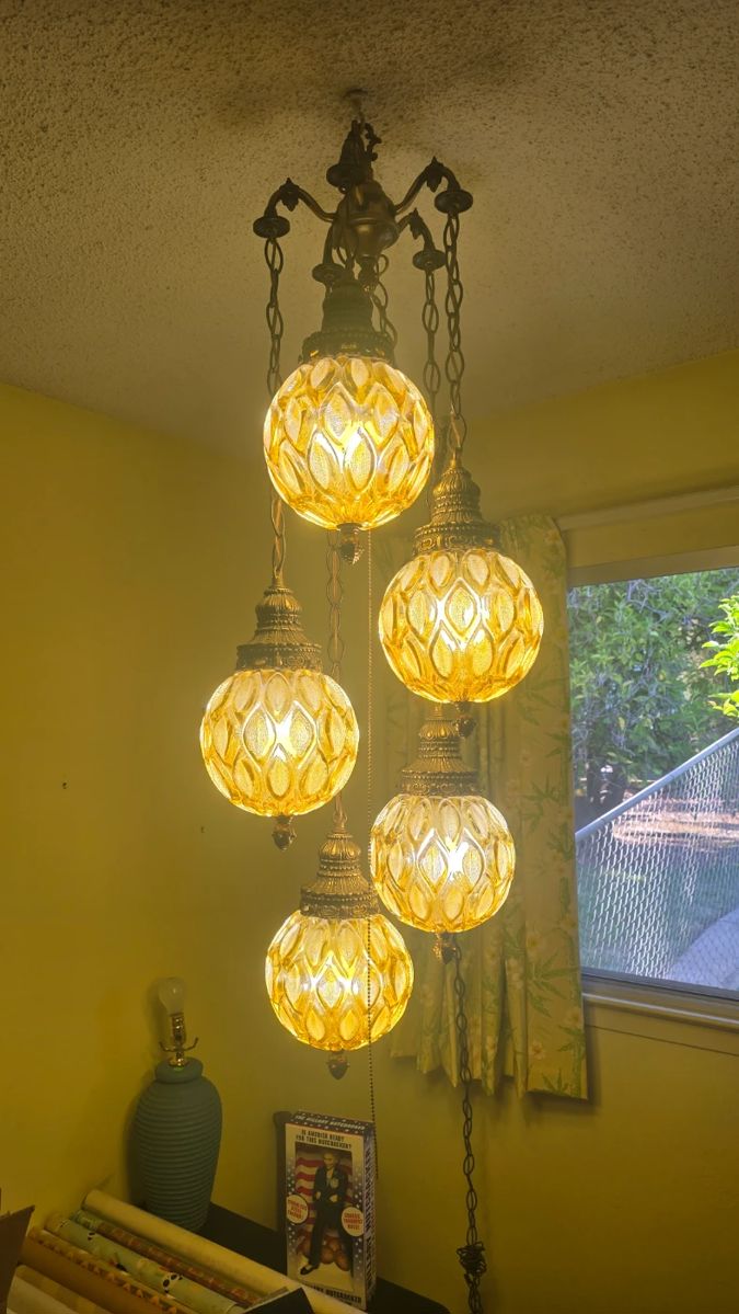 5 Globe Swag Lamp, fully functional and all Original!