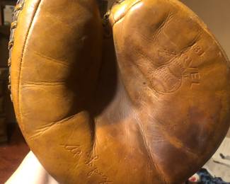 Old mitt