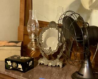 Fan, mirror, boxes, mirror