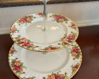 Vintage Royal Albert Old Country Rose Treat Stand