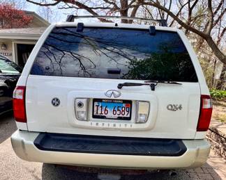 2001 Infiniti SUV - 112,000 miles - VIN# JNRDR07Y01W100570