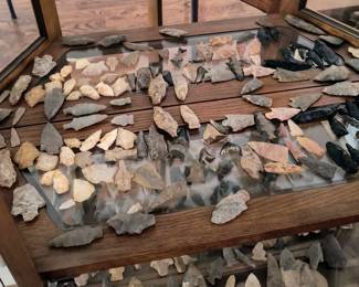 Large Arrowhead collection