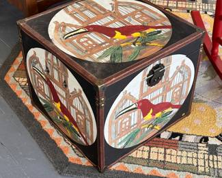 Small Chest, Storage Trunk, Bird