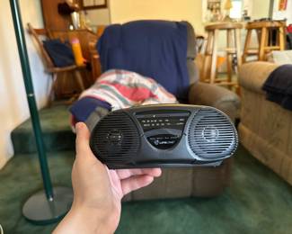 Lifelong Baby Boom Box portable AM/FM radio