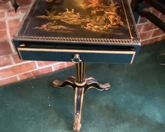 Drexel Heritage Mid Century Modern Chinoiserie black lacquer and gilt side table