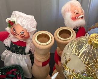 Annalee Santa and Mrs. Claus