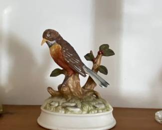 Gorham porcelain red robin music Box - Japan