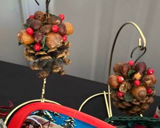 pinecone decor