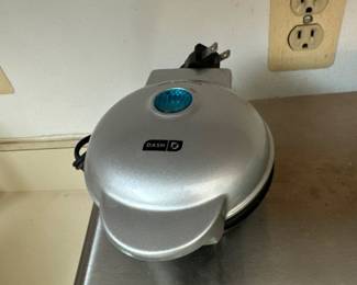Dash Mini Maker waffle maker