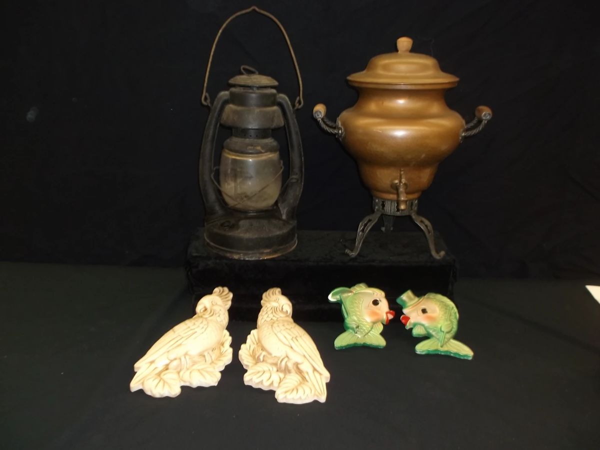 Vintage Lantern Chalkware
