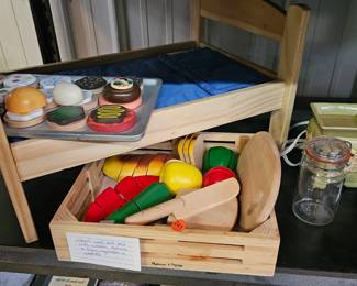 MELISSA AND DOUG TOYS