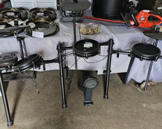 ELECTRIC DRUMS
