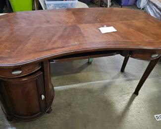 DESK