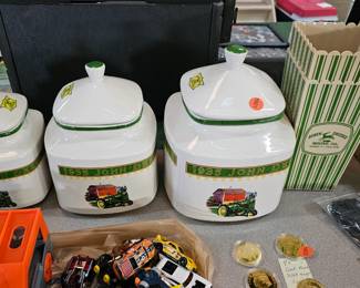 JOHN DEERE CANISTERS / POPCORN HOLDERS