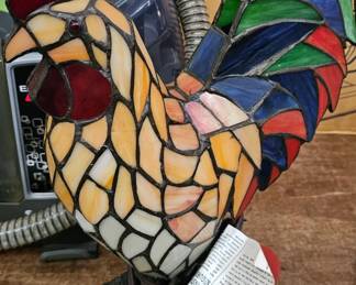 CHICKEN LAMP DECOR