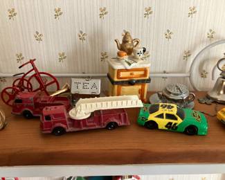 Diecast toy cars/trucks