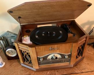 Emerson record player/CD player/Cassette tape player/radio